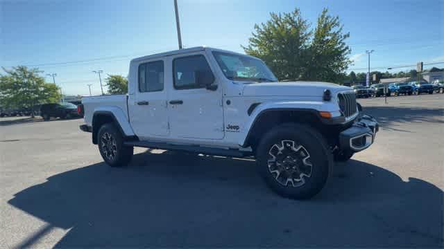 new 2025 Jeep Gladiator car, priced at $50,903