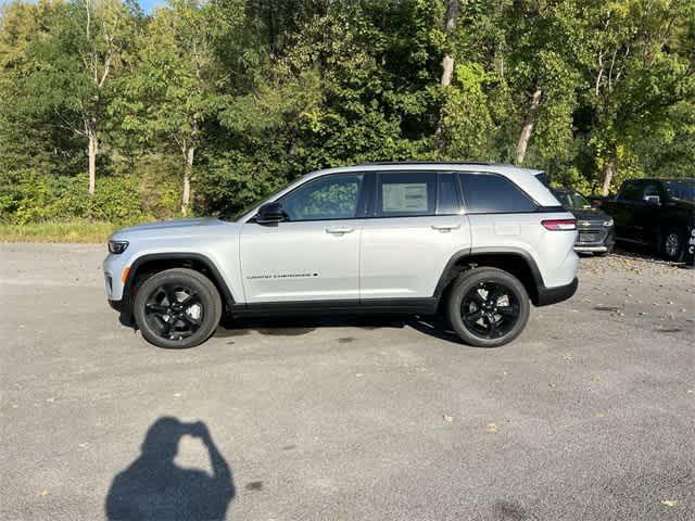 new 2024 Jeep Grand Cherokee car, priced at $50,535