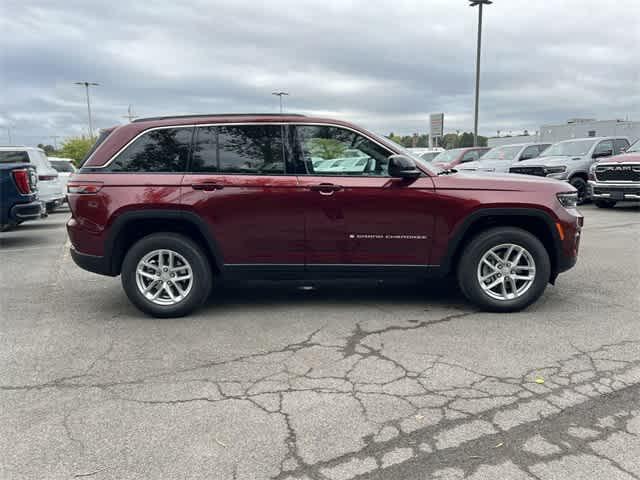 new 2024 Jeep Grand Cherokee car, priced at $40,470