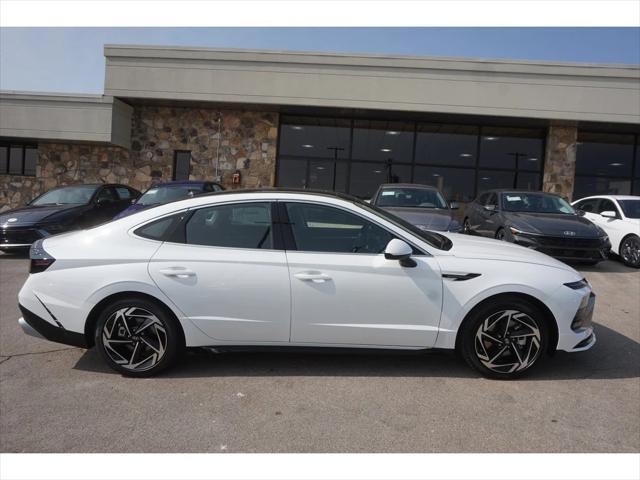 new 2025 Hyundai Sonata car, priced at $32,980