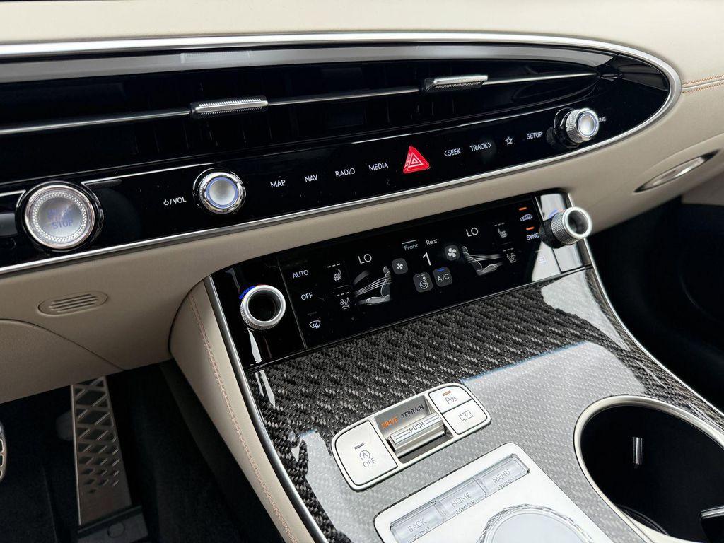 new 2026 Genesis GV70 car