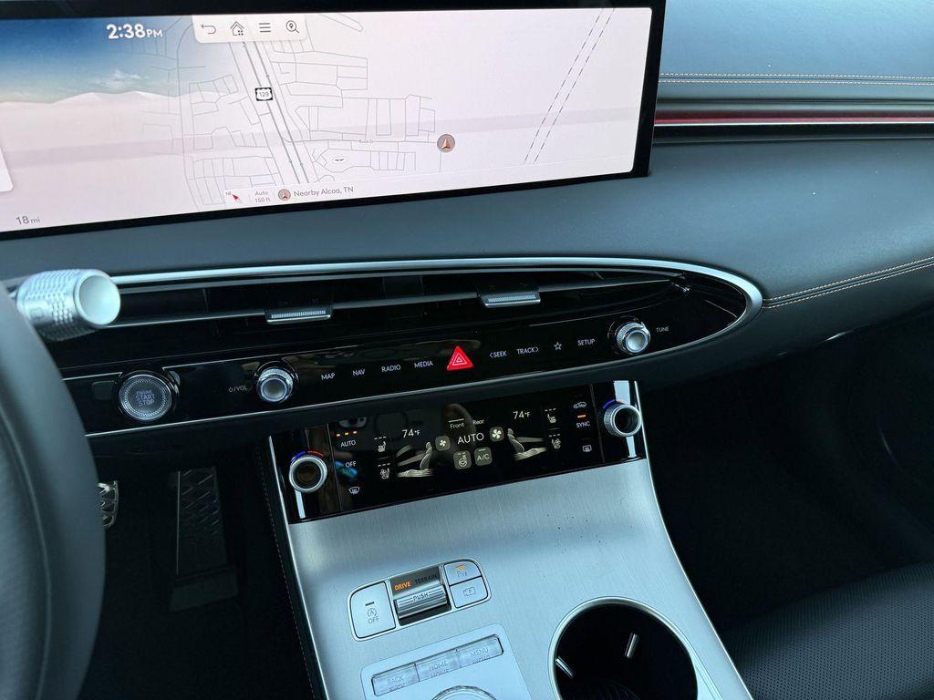 new 2026 Genesis GV70 car