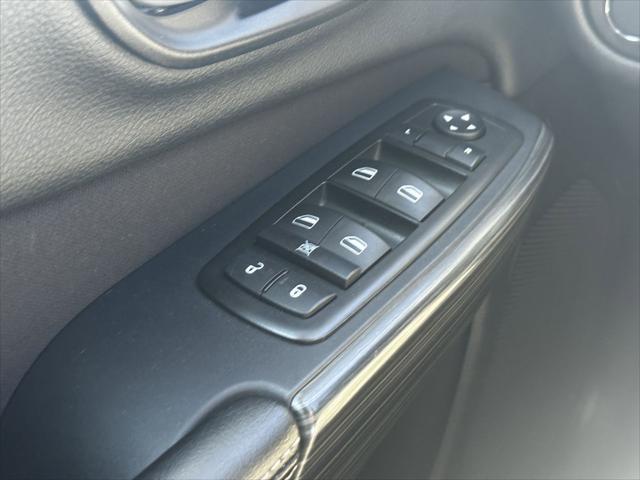 used 2015 Jeep Cherokee car, priced at $9,511