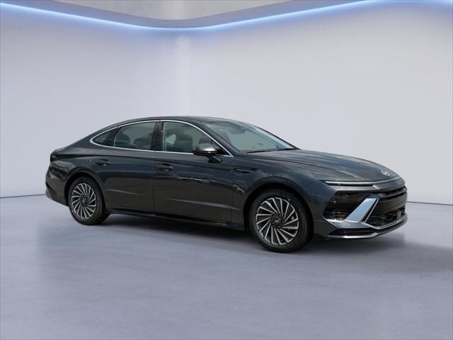 new 2025 Hyundai Sonata Hybrid car, priced at $30,842