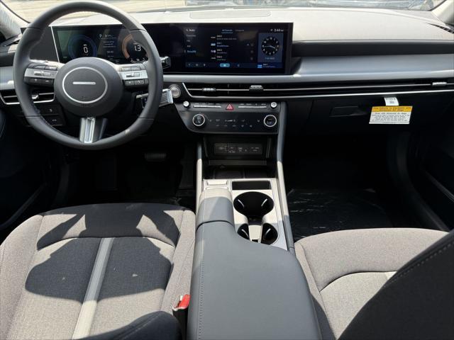 new 2025 Hyundai Sonata Hybrid car, priced at $30,842