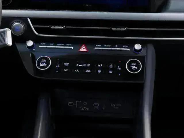 new 2025 Hyundai Sonata Hybrid car, priced at $37,043