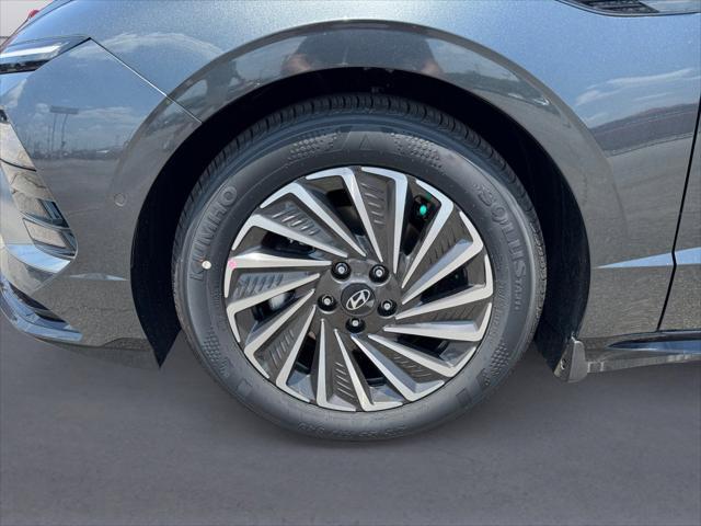 new 2025 Hyundai Sonata Hybrid car, priced at $37,043