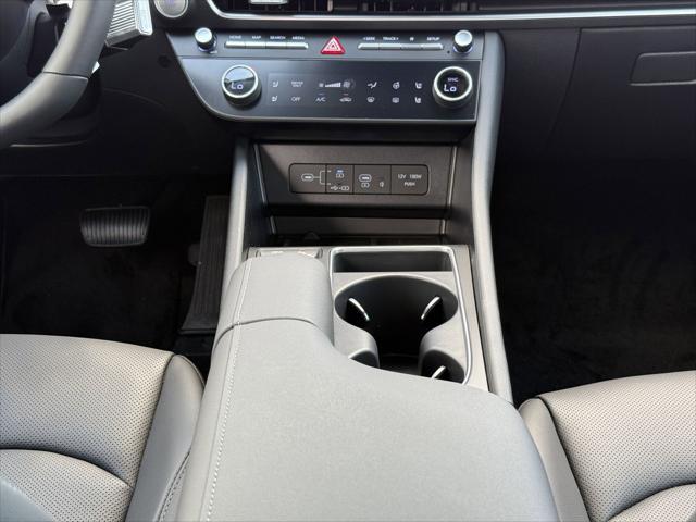 new 2025 Hyundai Sonata Hybrid car, priced at $37,043