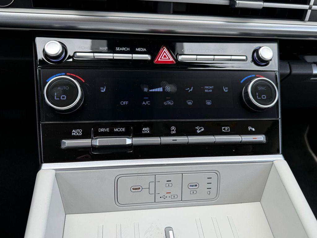new 2025 Hyundai Santa Fe car, priced at $35,128