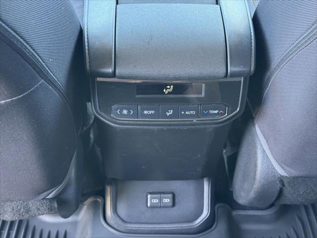 used 2023 Toyota Highlander car, priced at $33,998