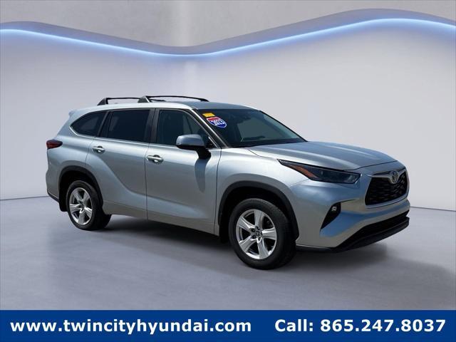 used 2023 Toyota Highlander car, priced at $33,998