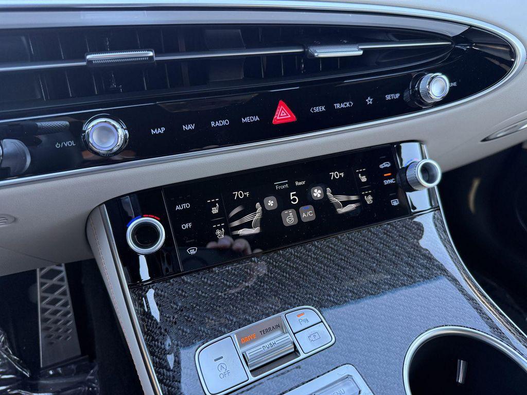 new 2026 Genesis GV70 car