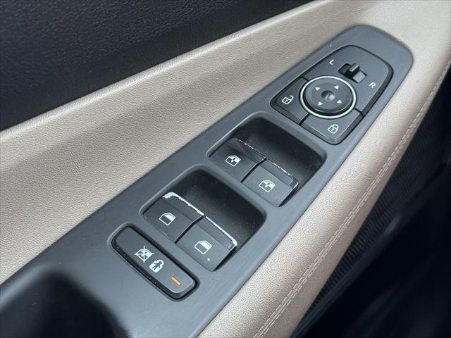 used 2020 Hyundai Santa Fe car, priced at $16,995
