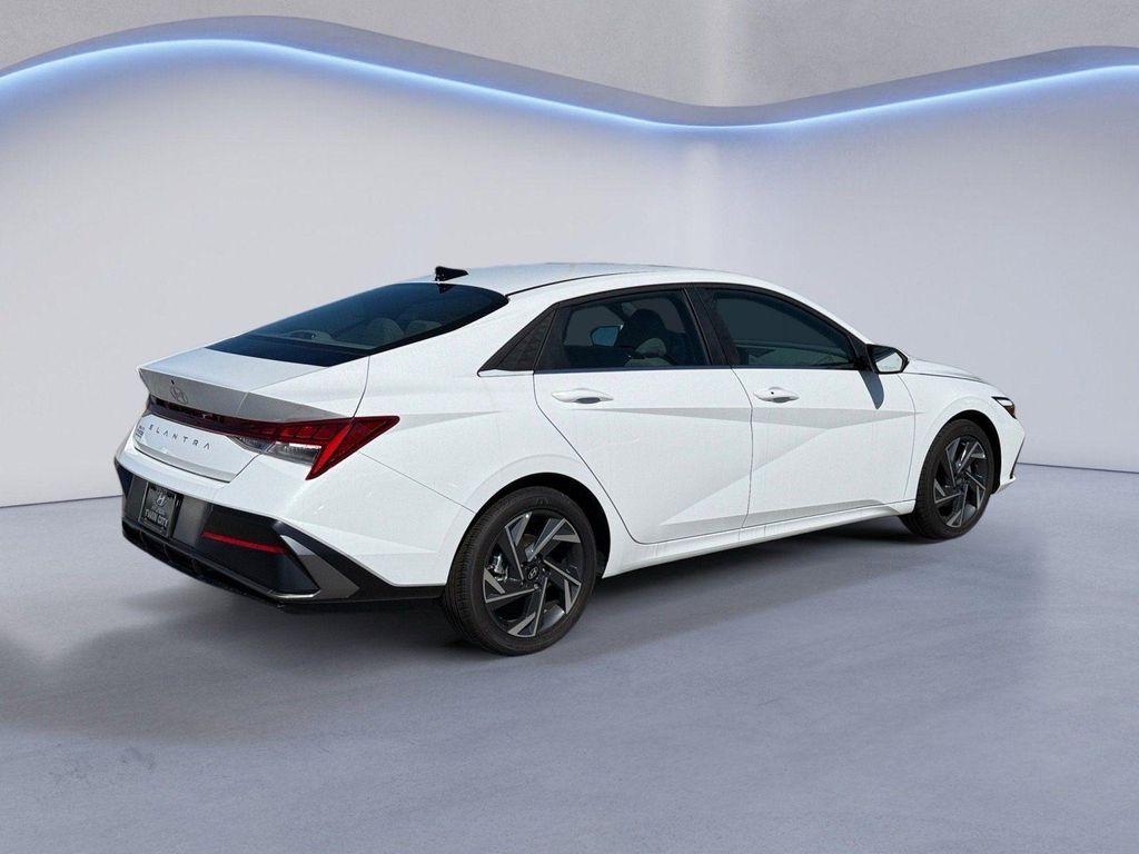 new 2025 Hyundai Elantra car, priced at $25,773