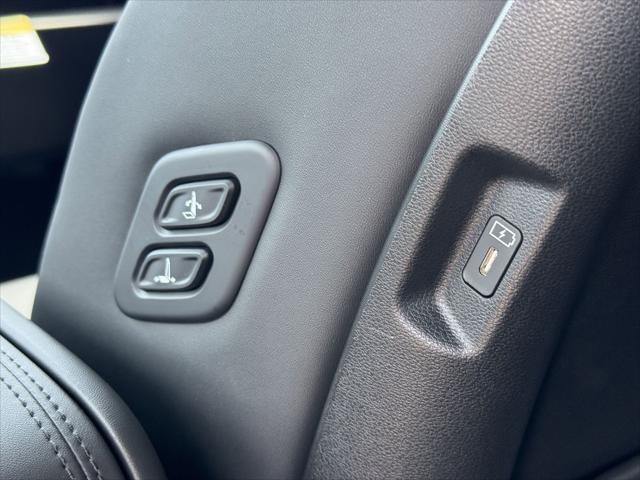 new 2025 Hyundai SANTA FE HEV car, priced at $45,233