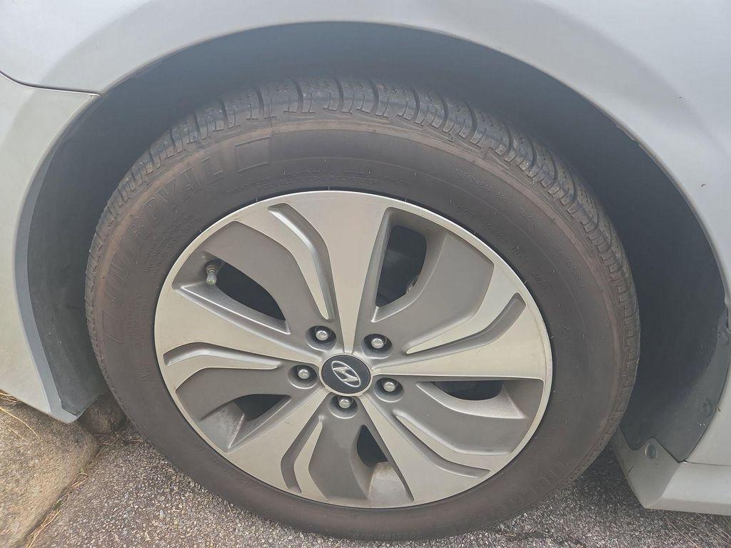 used 2015 Hyundai Sonata Hybrid car, priced at $8,995