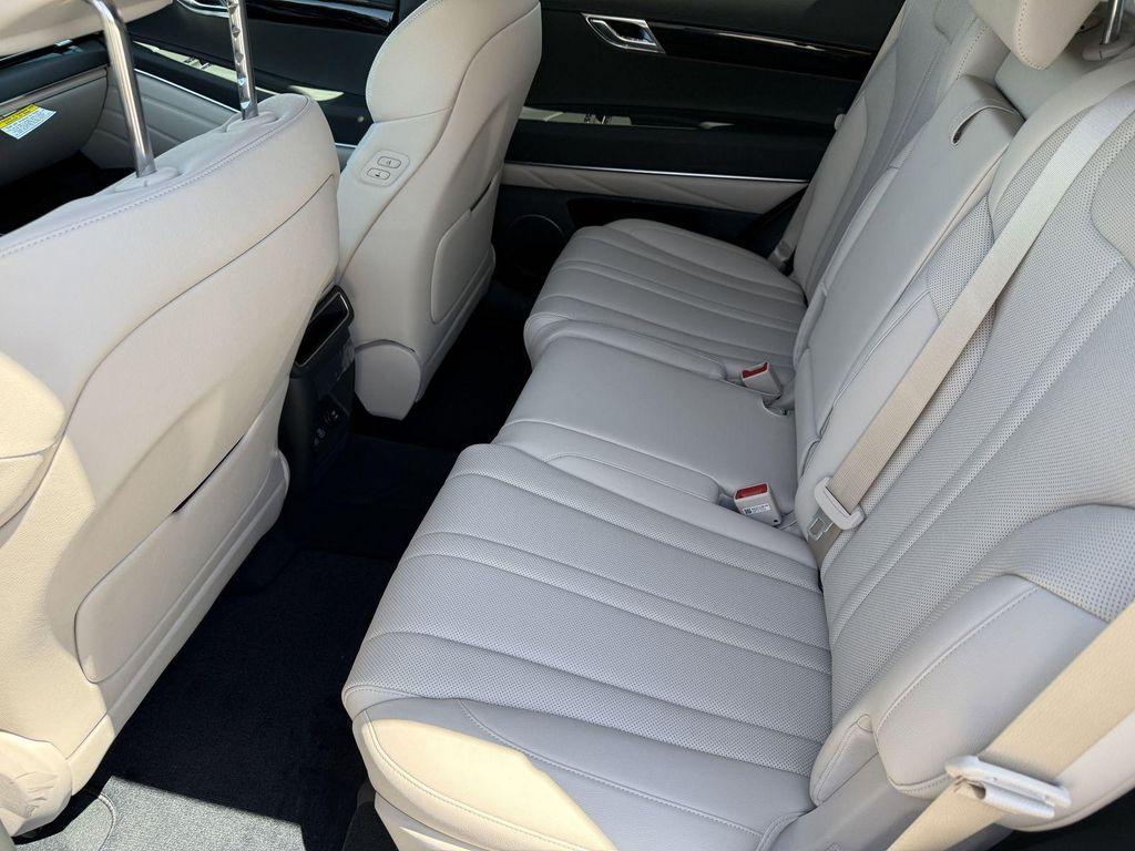 new 2025 Genesis GV80 car