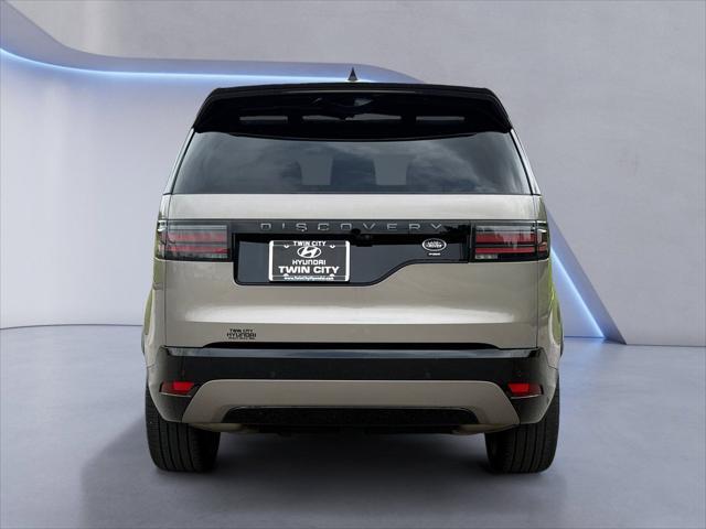 used 2021 Land Rover Discovery car, priced at $34,398