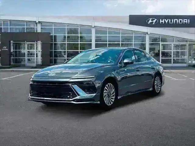 new 2025 Hyundai Sonata Hybrid car, priced at $32,655