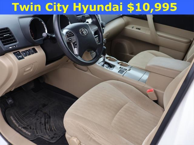 used 2013 Toyota Highlander car, priced at $10,995