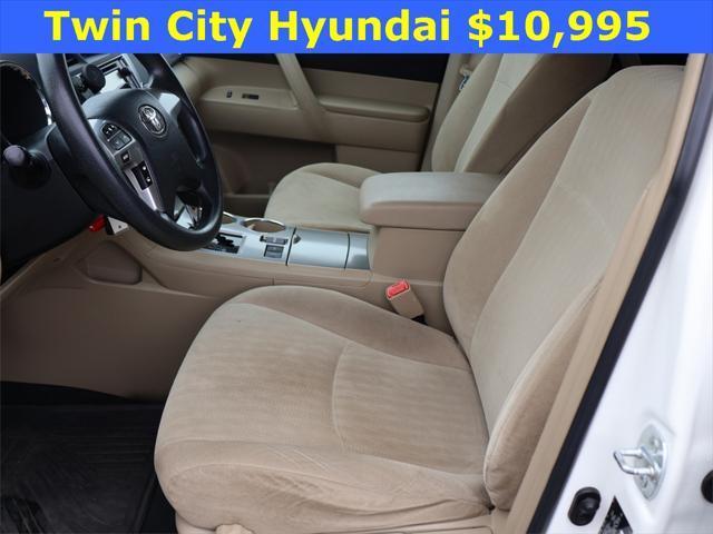 used 2013 Toyota Highlander car, priced at $10,995