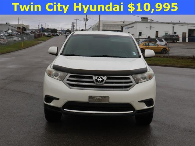 used 2013 Toyota Highlander car, priced at $10,995