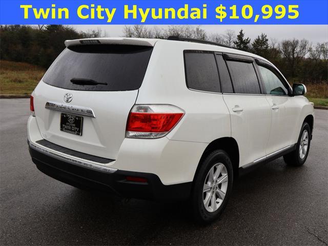 used 2013 Toyota Highlander car, priced at $10,995