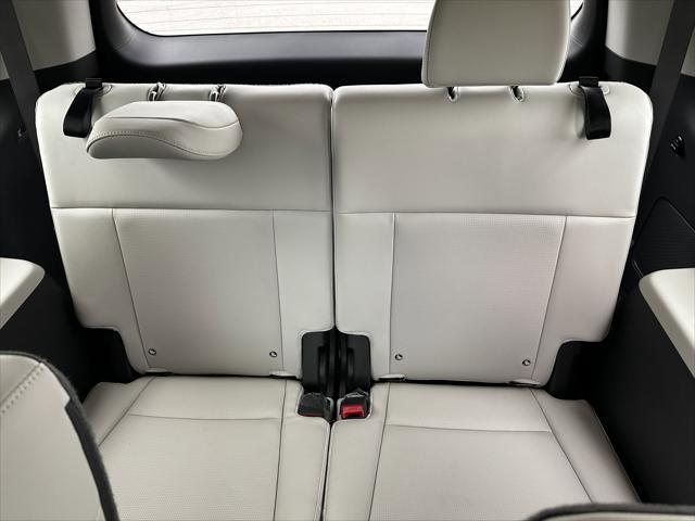 used 2024 Hyundai Santa Fe car, priced at $43,995