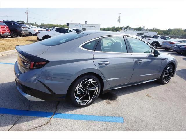 new 2024 Hyundai Sonata car, priced at $30,872