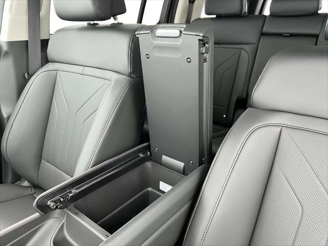 new 2025 Hyundai Santa Fe car, priced at $35,423