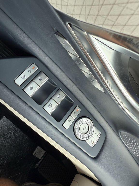 new 2025 Genesis GV80 car, priced at $78,554