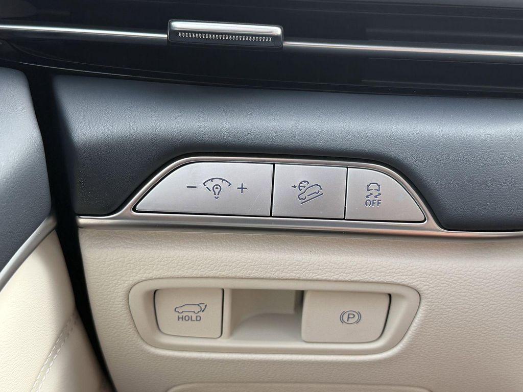 new 2025 Genesis GV80 car, priced at $78,554