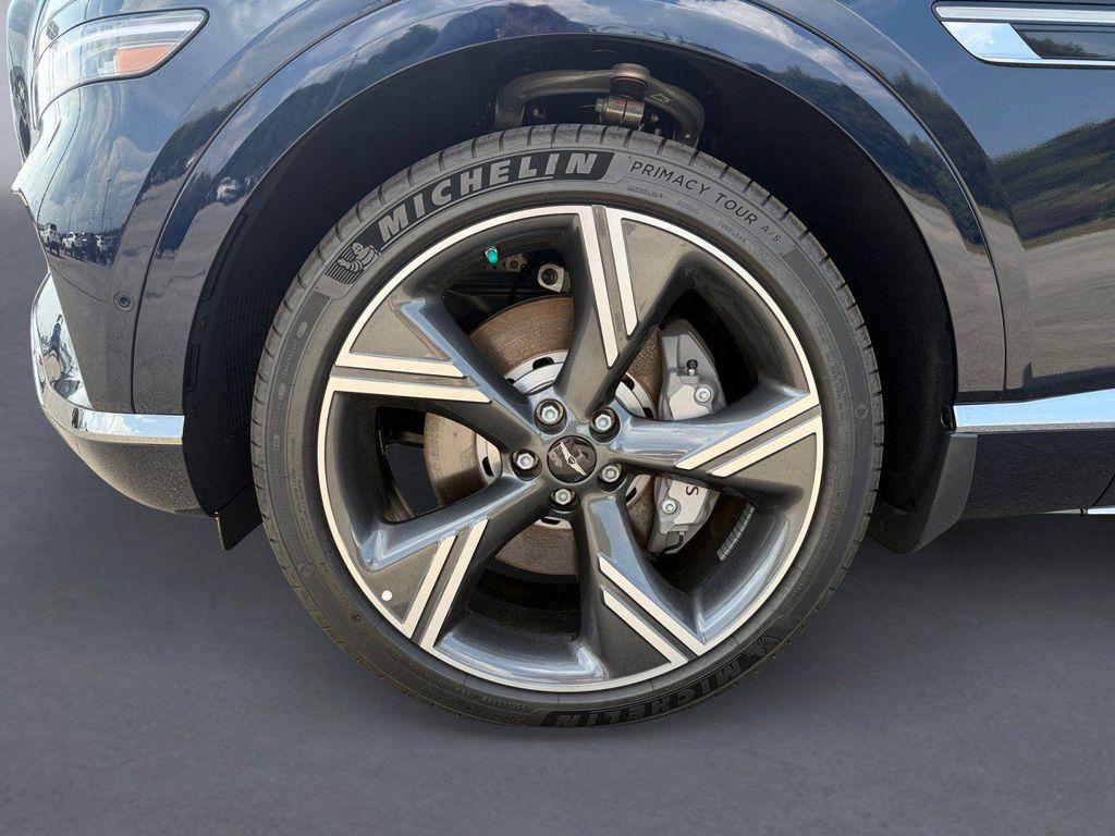 new 2025 Genesis GV80 car, priced at $78,554