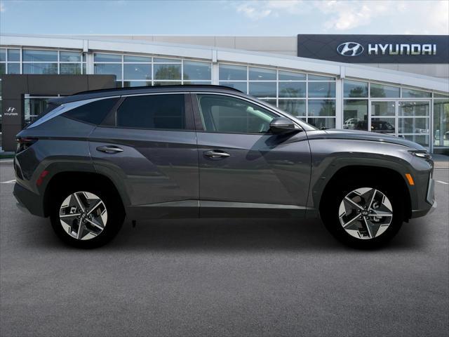 new 2025 Hyundai TUCSON Hybrid car, priced at $37,285