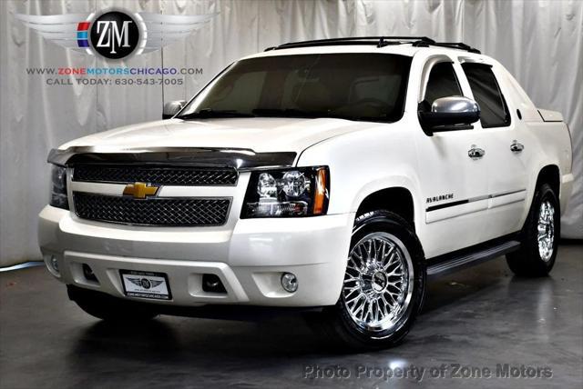 used 2013 Chevrolet Avalanche car, priced at $11,950