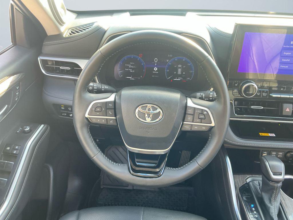 used 2024 Toyota Highlander car, priced at $45,000