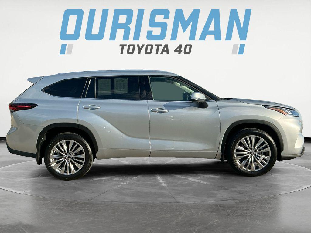 used 2024 Toyota Highlander car, priced at $45,000