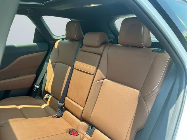 new 2025 Toyota Crown Signia car