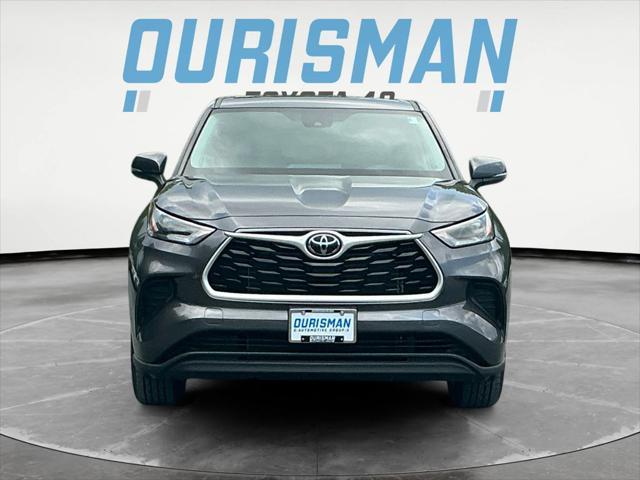 used 2022 Toyota Highlander car, priced at $30,000