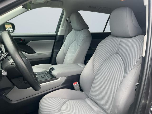 used 2022 Toyota Highlander car, priced at $30,000