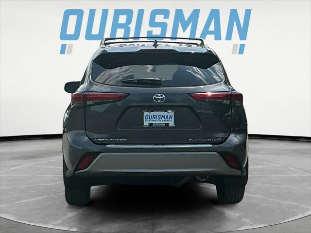 used 2022 Toyota Highlander car, priced at $42,000