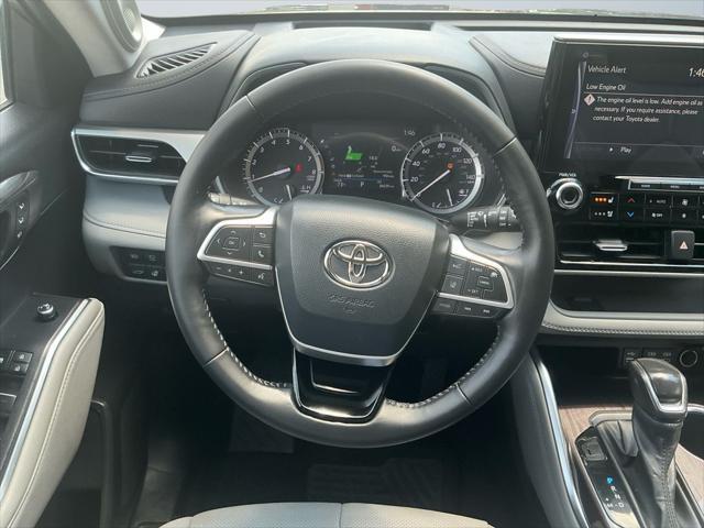 used 2022 Toyota Highlander car, priced at $42,000