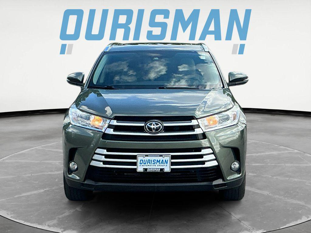 used 2019 Toyota Highlander car, priced at $28,000