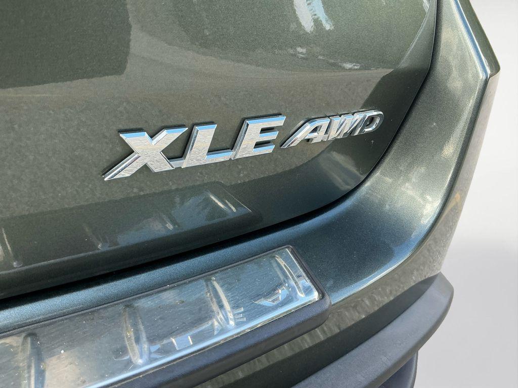 used 2019 Toyota Highlander car, priced at $28,000