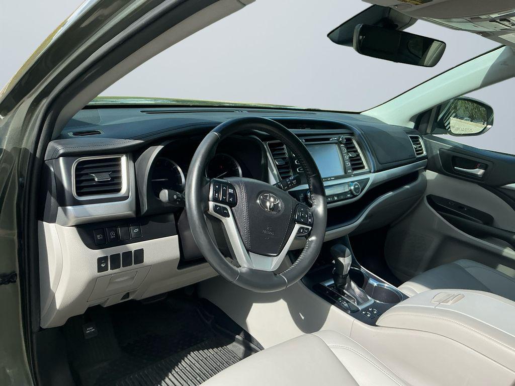 used 2019 Toyota Highlander car, priced at $28,000