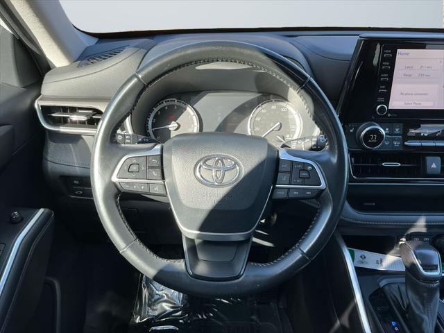 used 2022 Toyota Highlander car, priced at $30,000