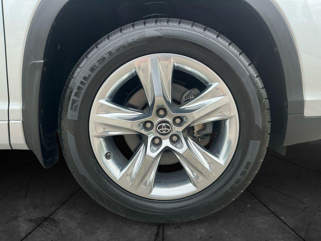 used 2019 Toyota Highlander car, priced at $29,500