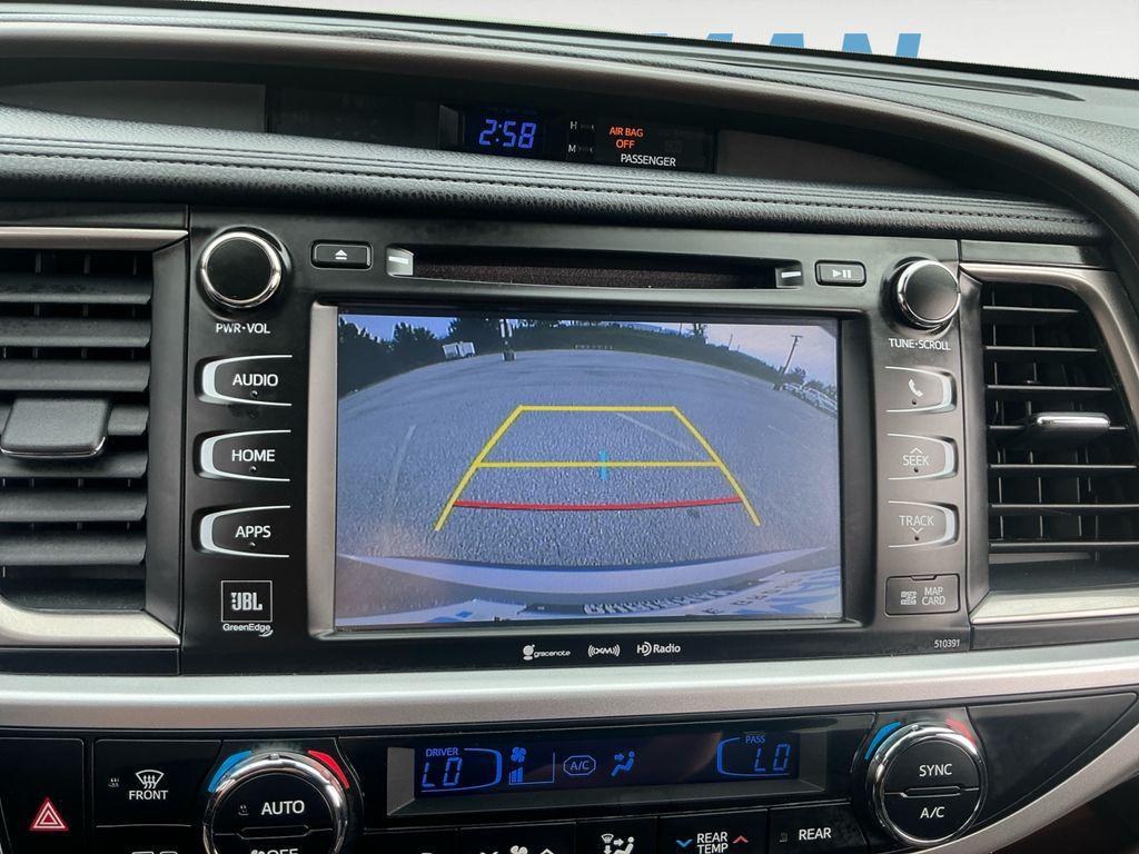 used 2019 Toyota Highlander car, priced at $29,500