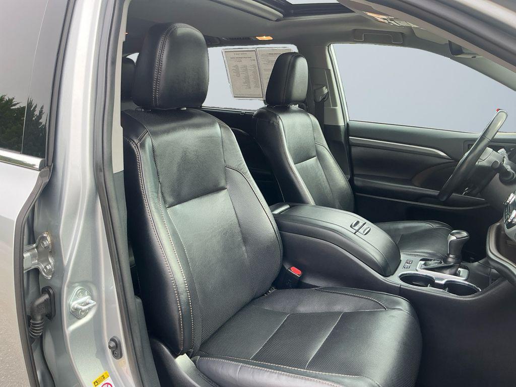 used 2019 Toyota Highlander car, priced at $29,500