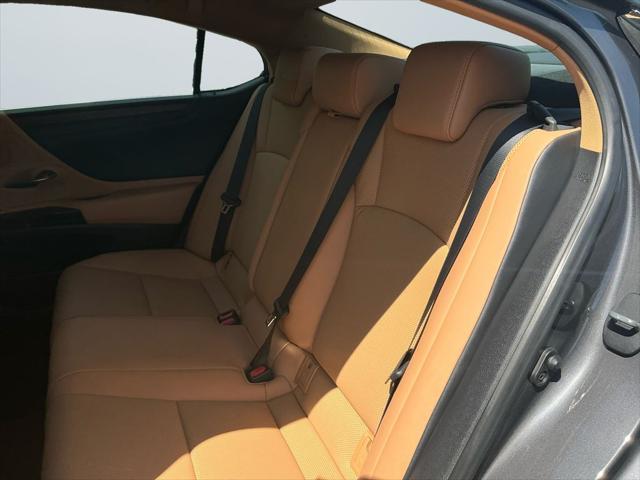 used 2022 Lexus ES 350 car, priced at $34,500